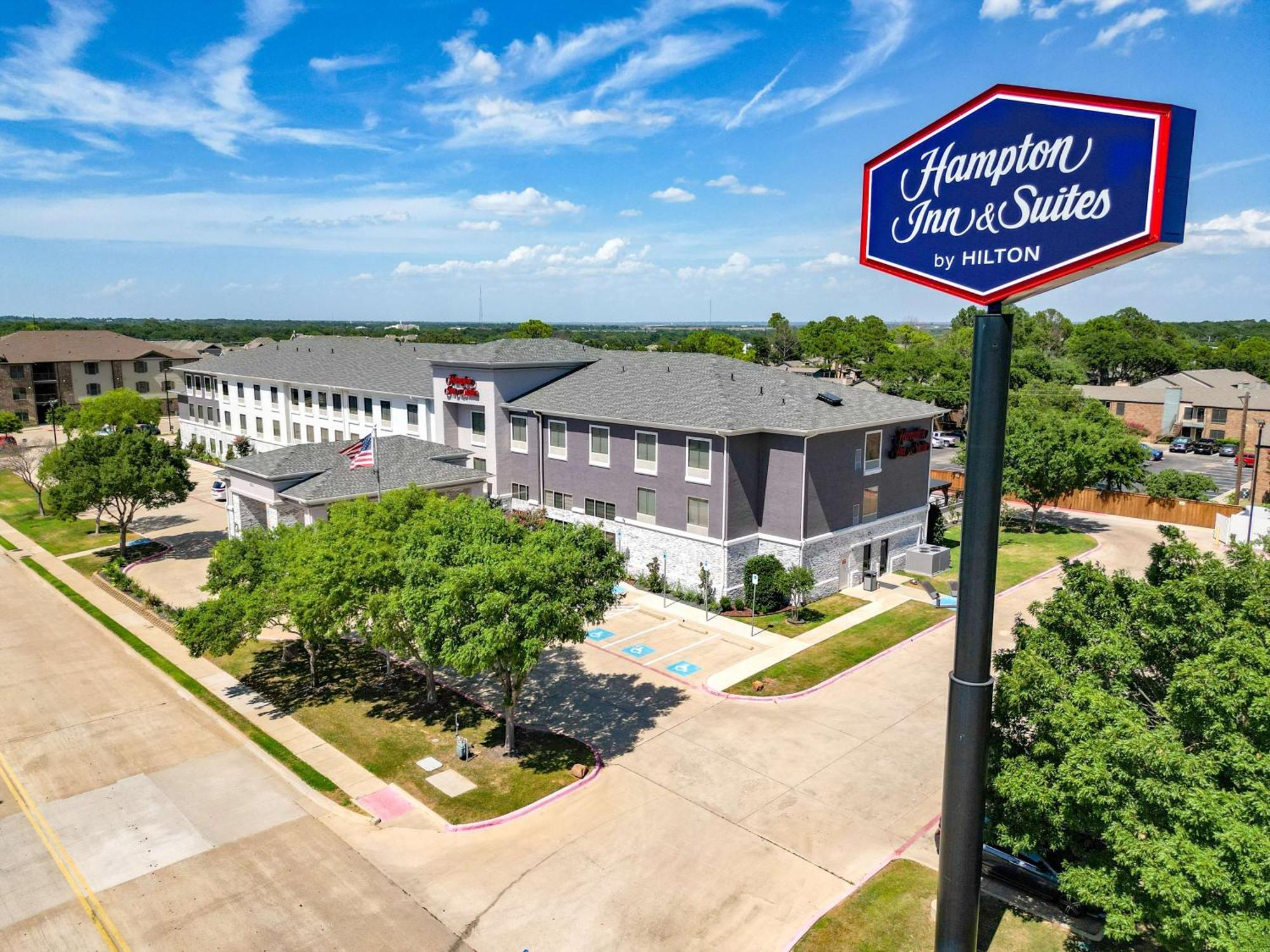 Hampton Inn&Suites Denton Exterior foto